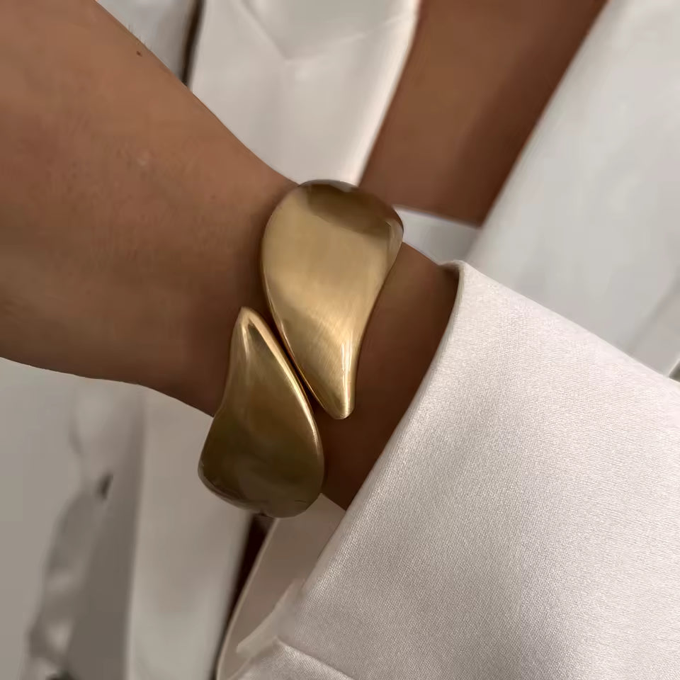 Gold Tone Chunky Bangle