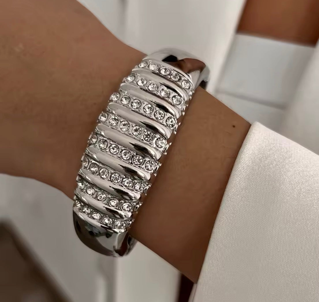 Rhinestone Bracelet - gold/silver color